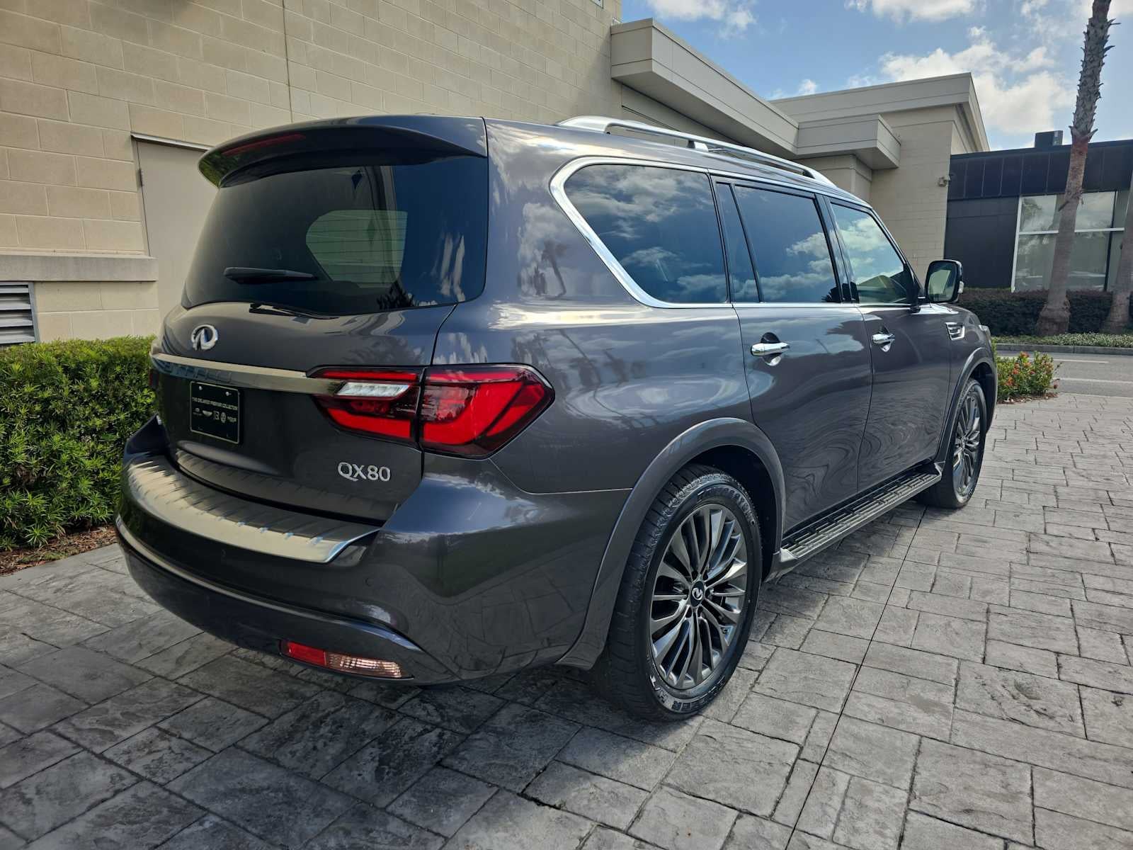 2023 INFINITI QX80 PREMIUM SELECT