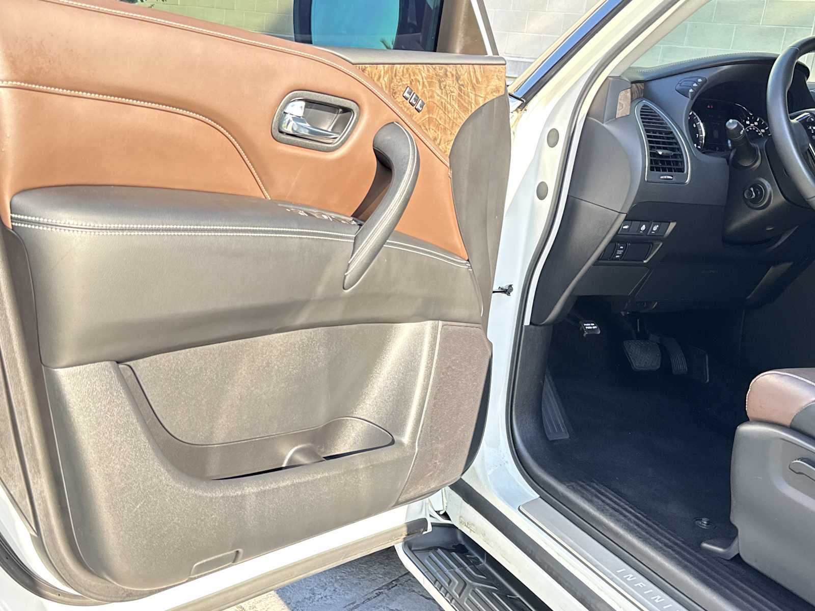 2024 INFINITI QX80 PREMIUM SELECT