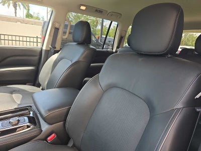 2024 INFINITI QX80 LUXE