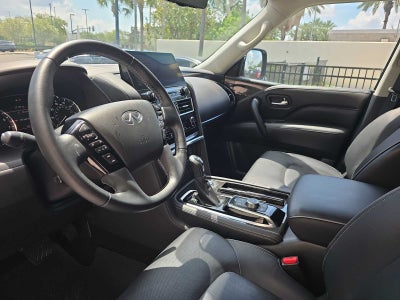 2024 INFINITI QX80 LUXE