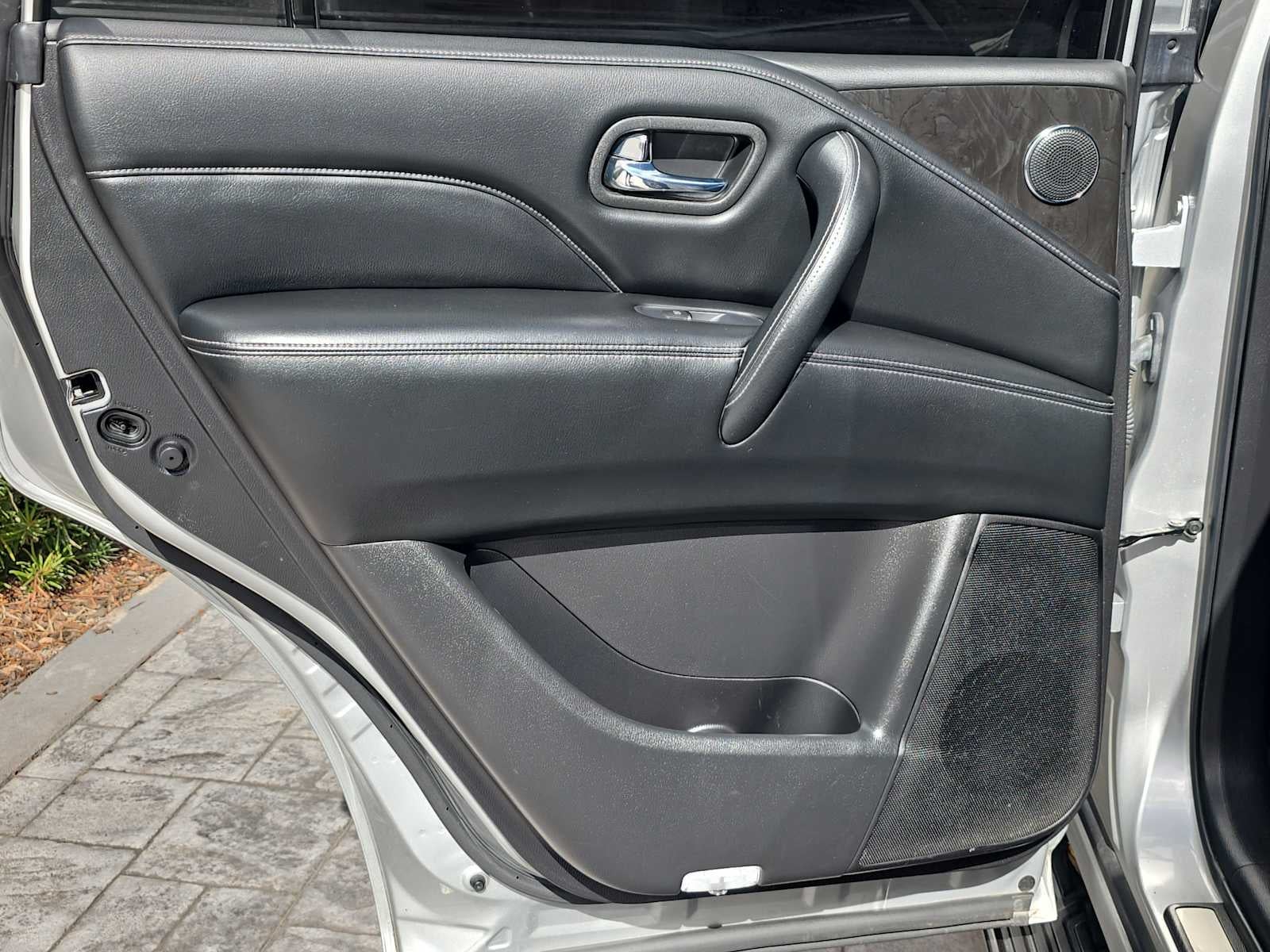 2021 INFINITI QX80 LUXE