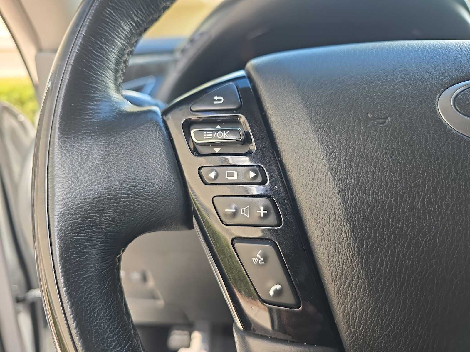 2021 INFINITI QX80 LUXE