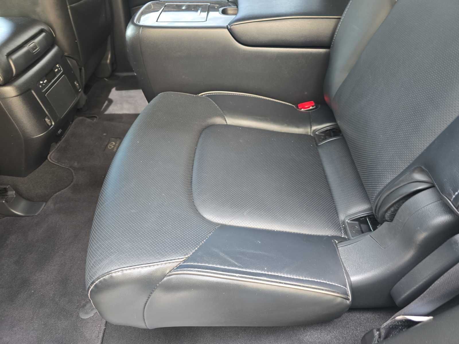 2021 INFINITI QX80 LUXE