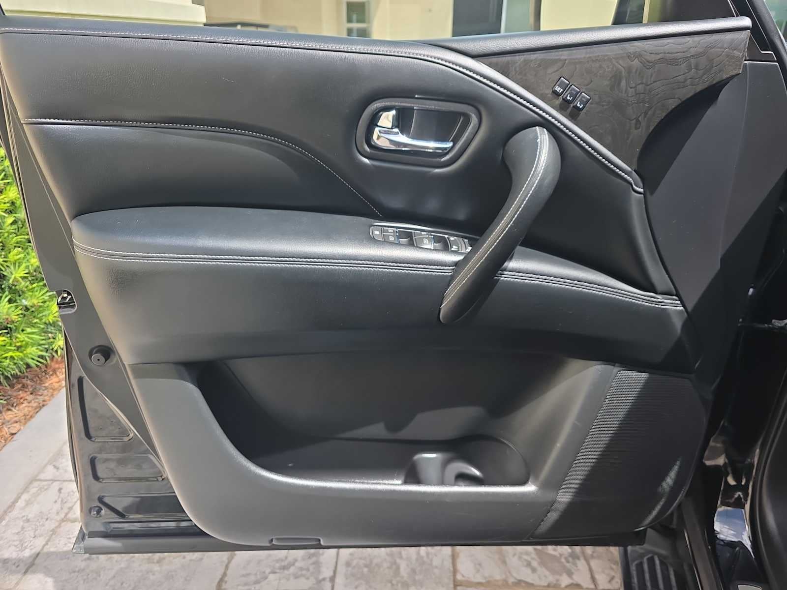 2021 INFINITI QX80 LUXE