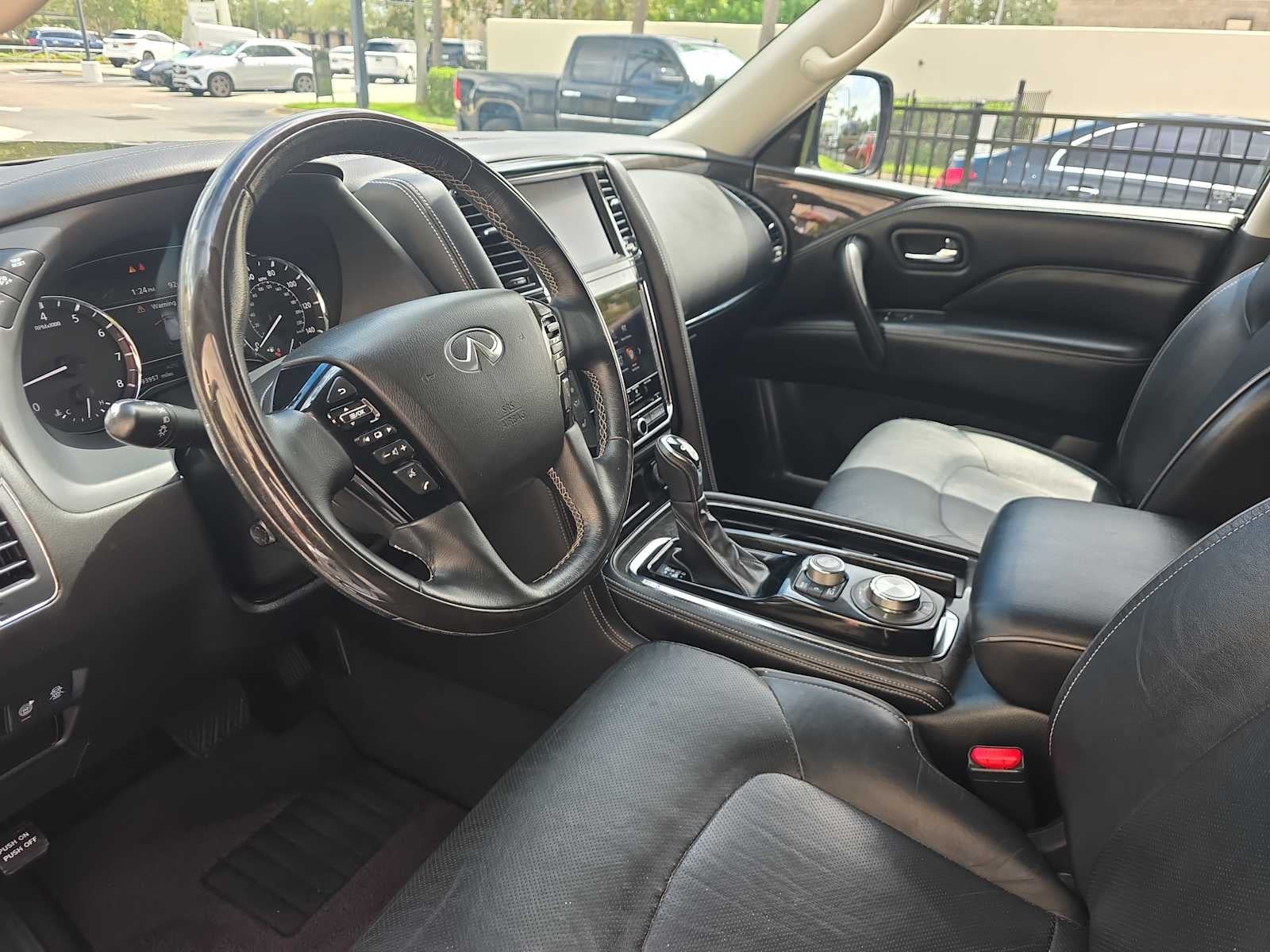 2021 INFINITI QX80 LUXE