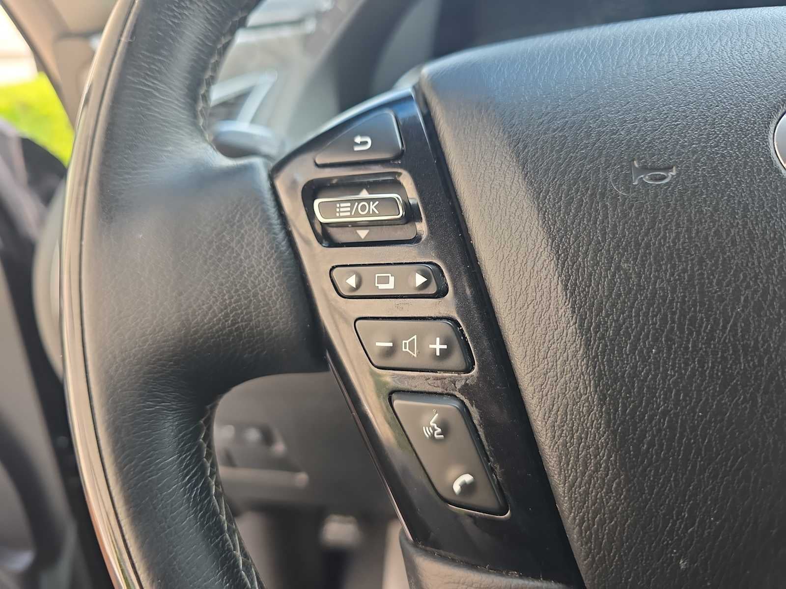 2021 INFINITI QX80 LUXE