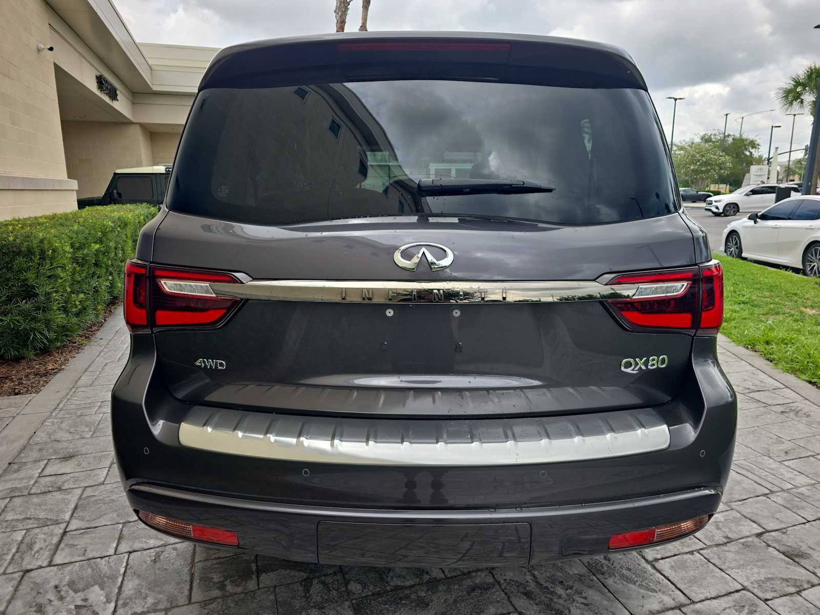 2023 INFINITI QX80 PREMIUM SELECT