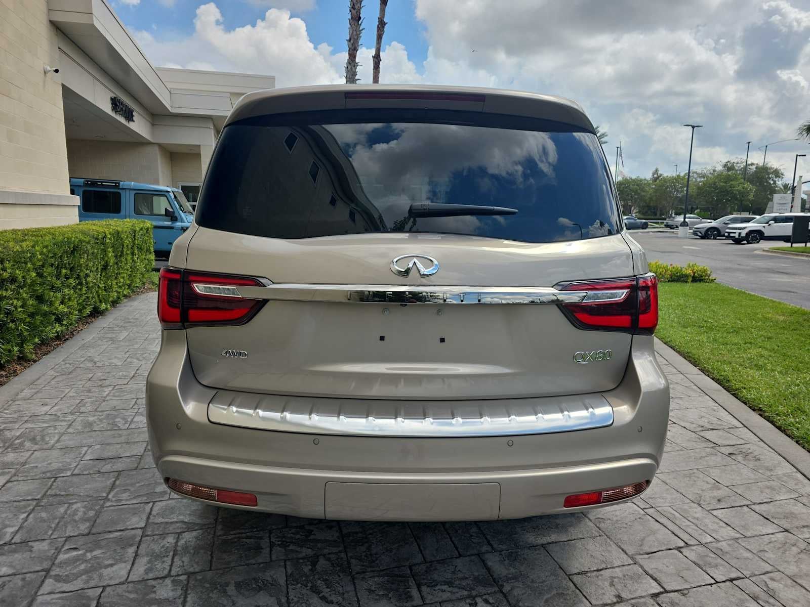 2023 INFINITI QX80 PREMIUM SELECT