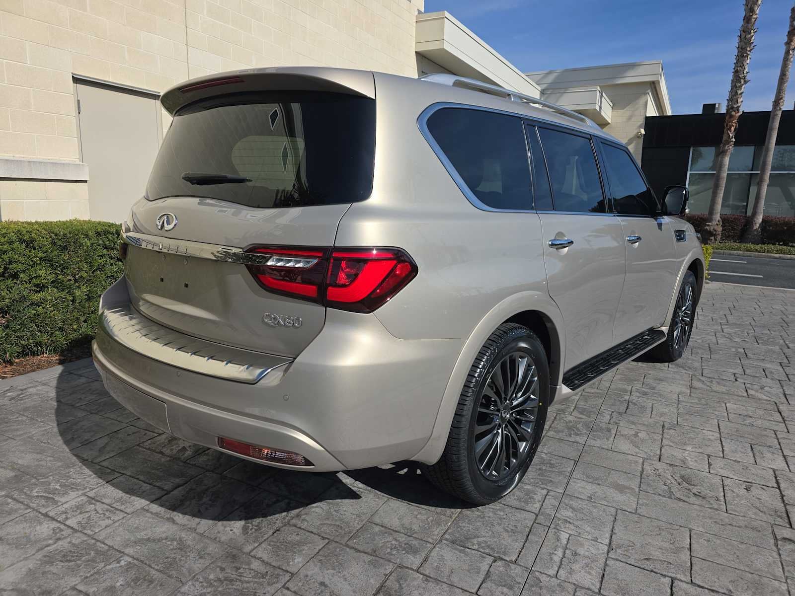 2024 INFINITI QX80 PREMIUM SELECT