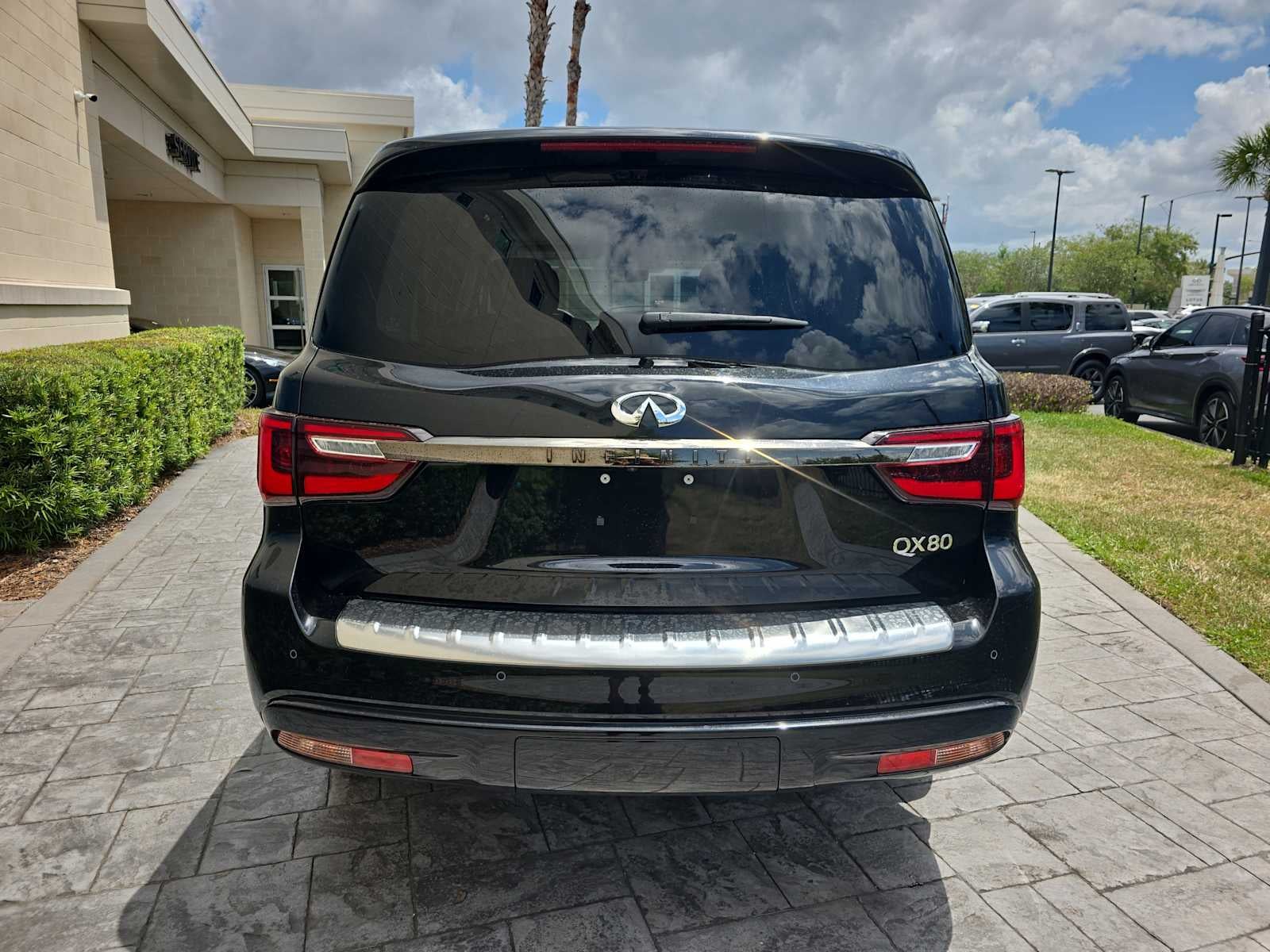 2023 INFINITI QX80 PREMIUM SELECT