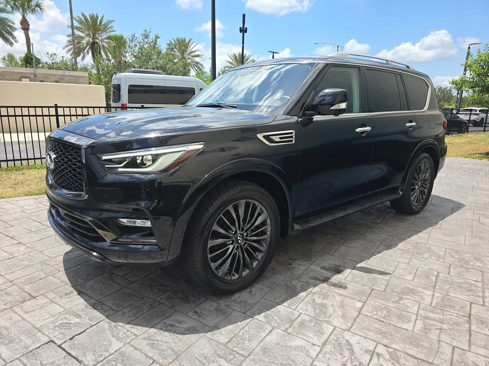 2023 INFINITI QX80 PREMIUM SELECT