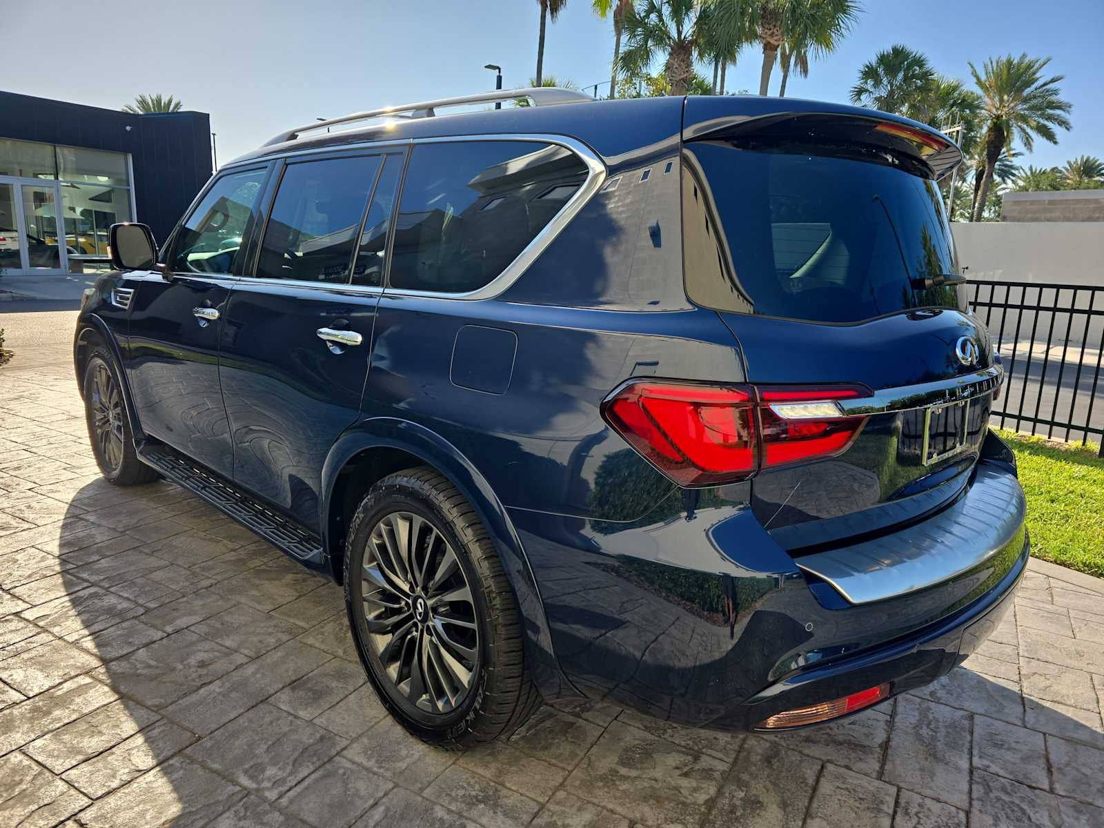 2023 INFINITI QX80 PREMIUM SELECT