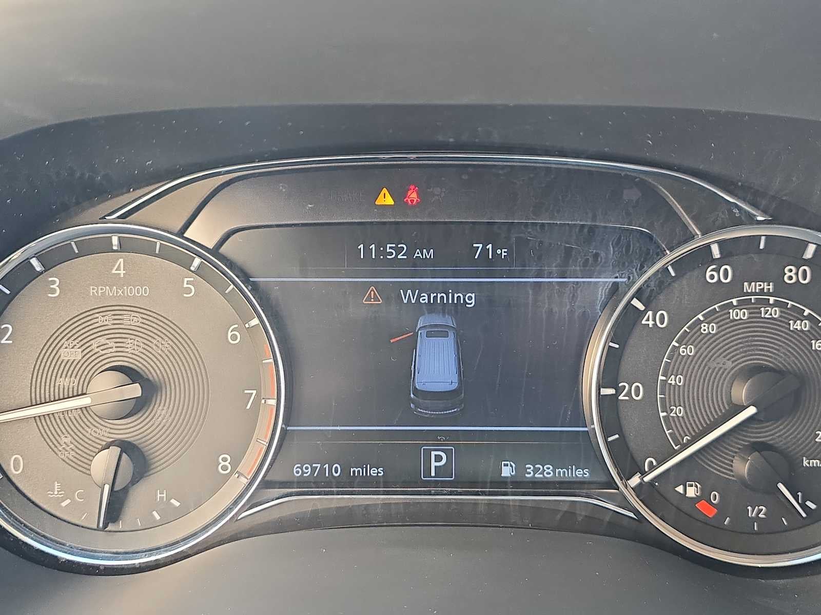 2024 INFINITI QX80 LUXE