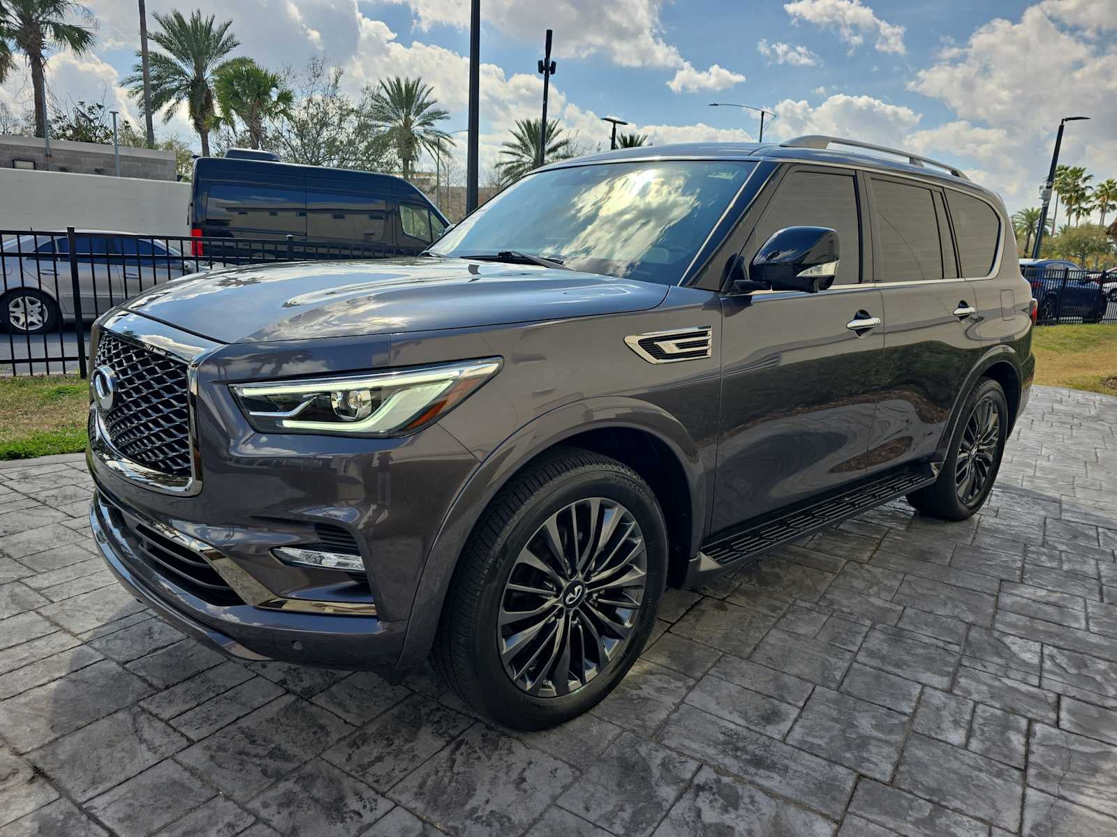 2024 INFINITI QX80 SENSORY