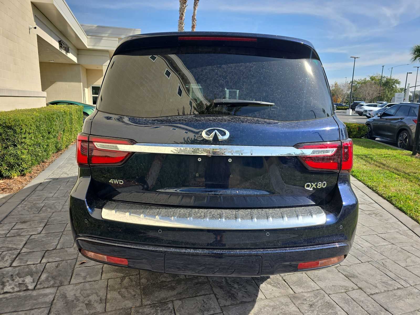 2024 INFINITI QX80 SENSORY