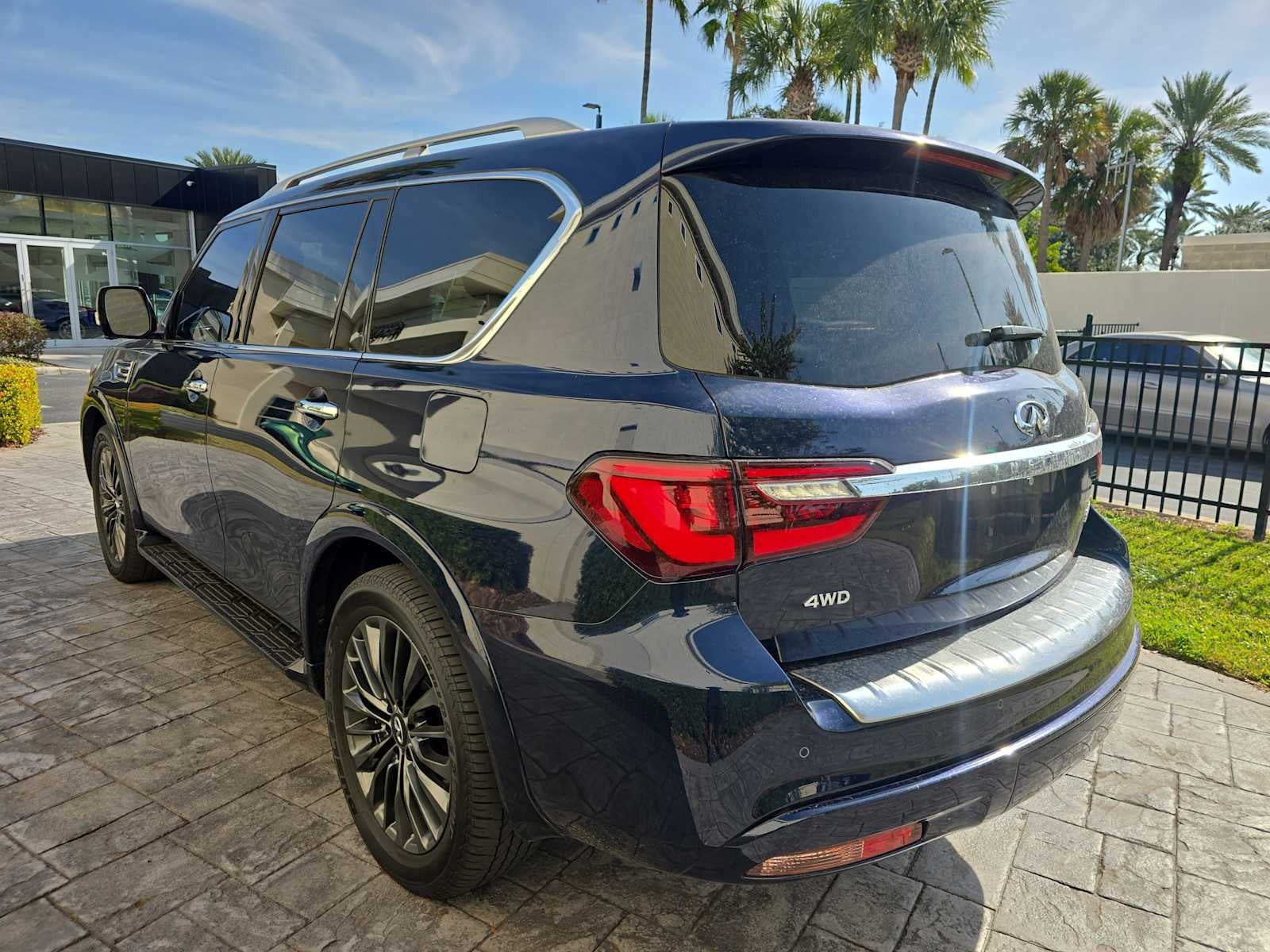 2024 INFINITI QX80 SENSORY