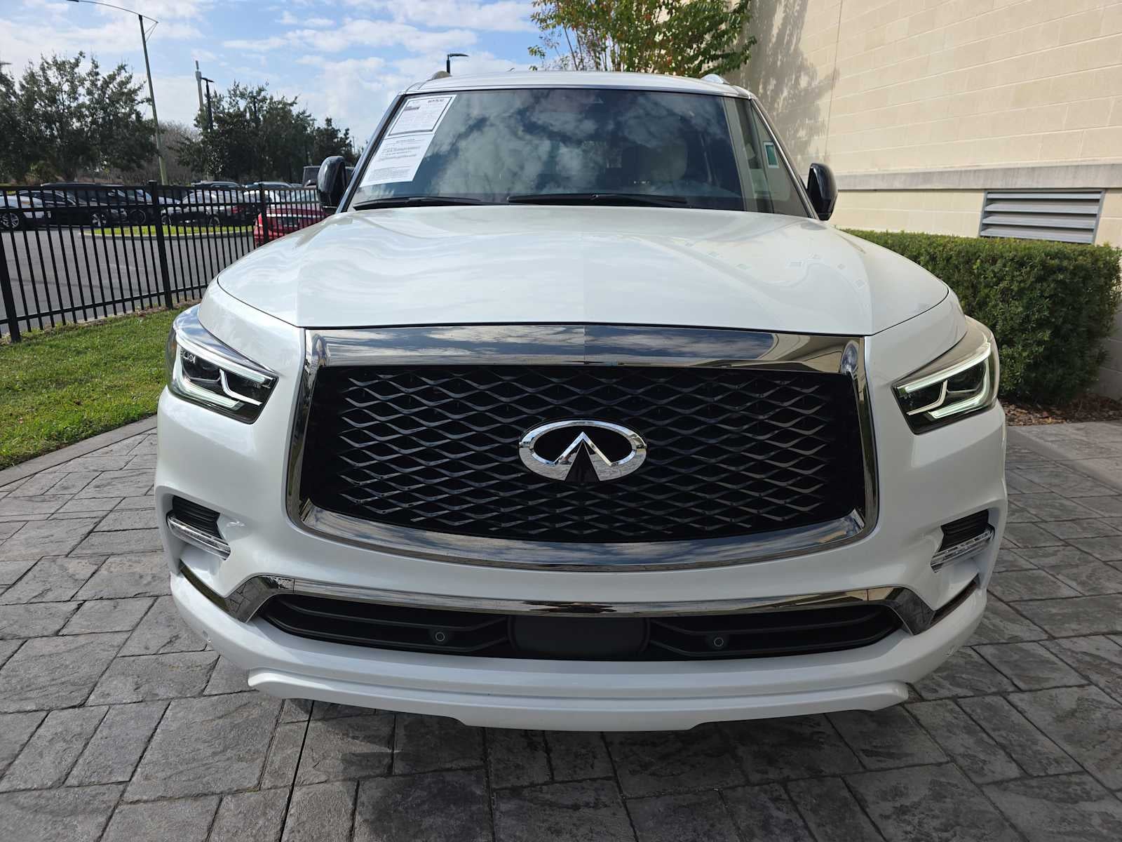 2024 INFINITI QX80 SENSORY