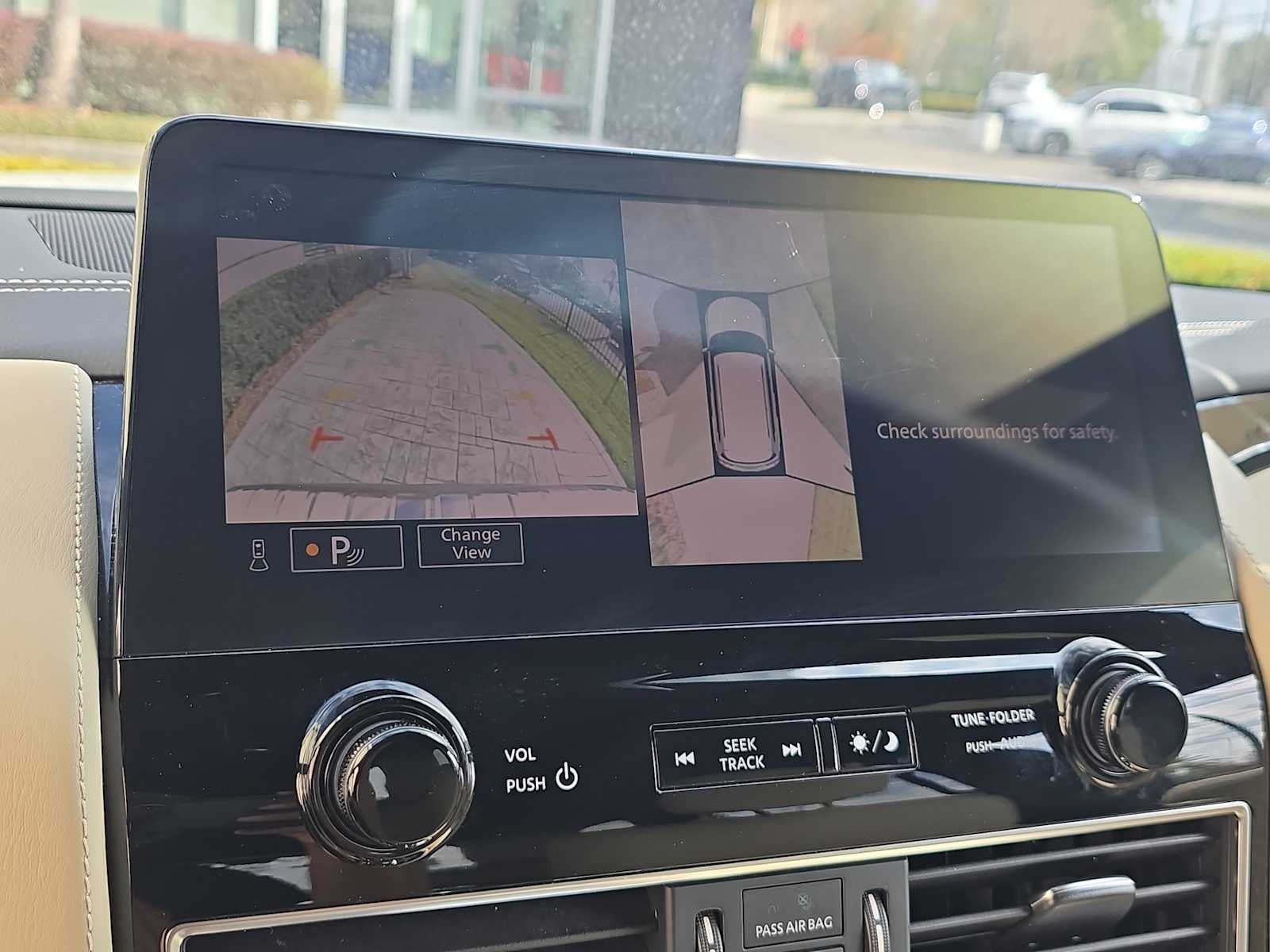 2024 INFINITI QX80 SENSORY