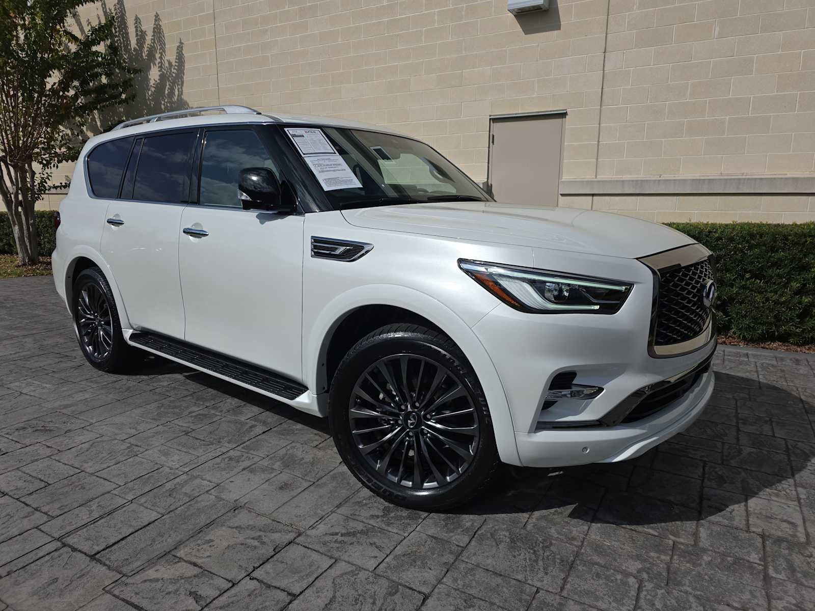 2024 INFINITI QX80 SENSORY