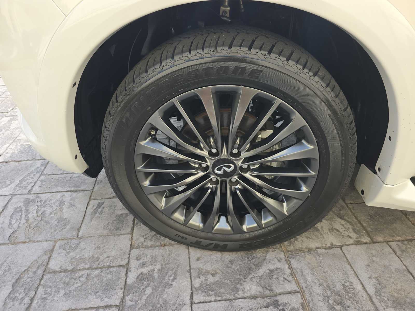 2024 INFINITI QX80 SENSORY