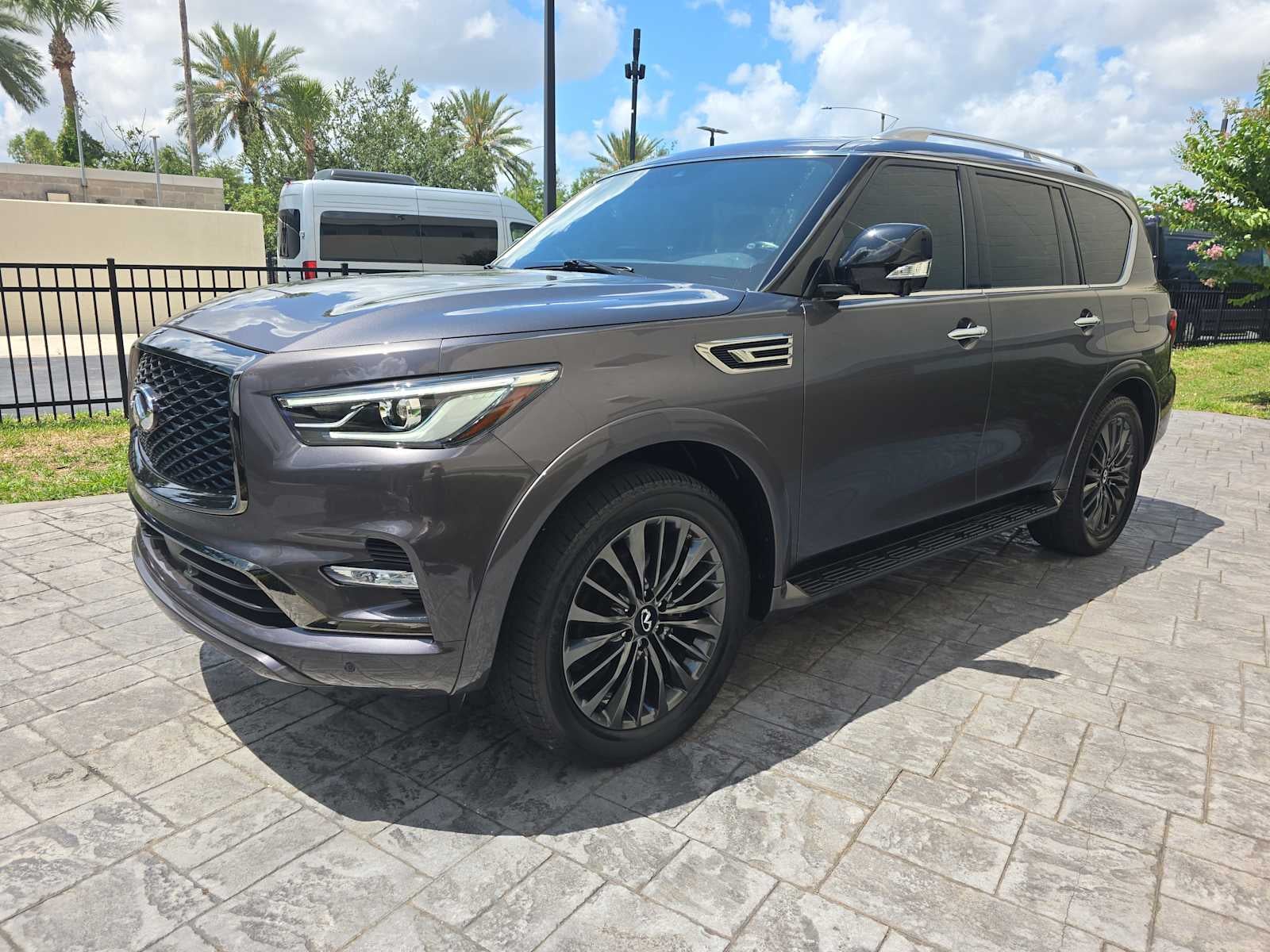 2024 INFINITI QX80 SENSORY