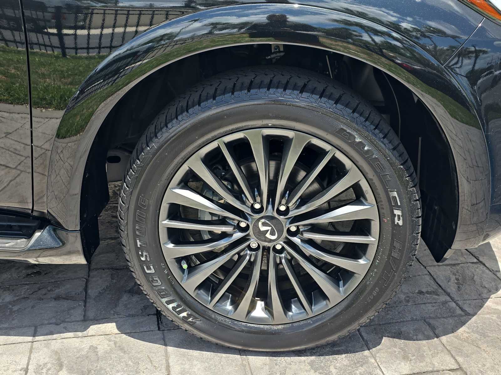 2024 INFINITI QX80 SENSORY