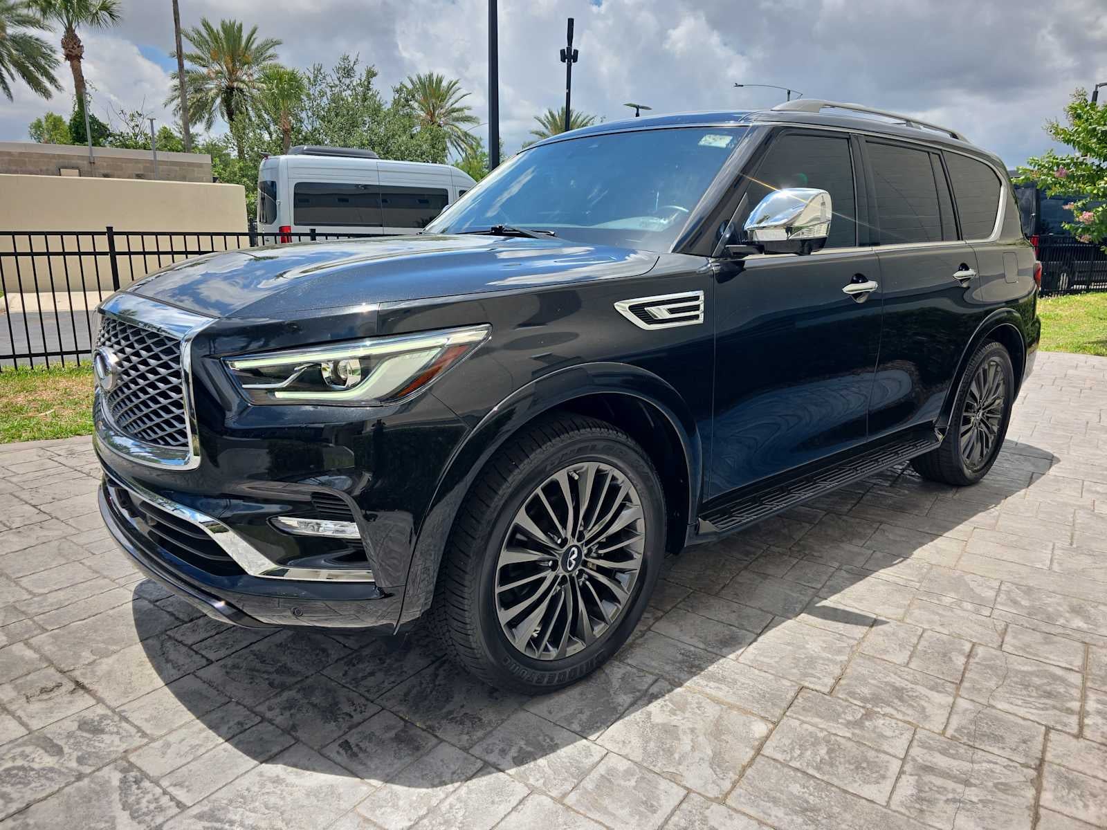 2024 INFINITI QX80 SENSORY