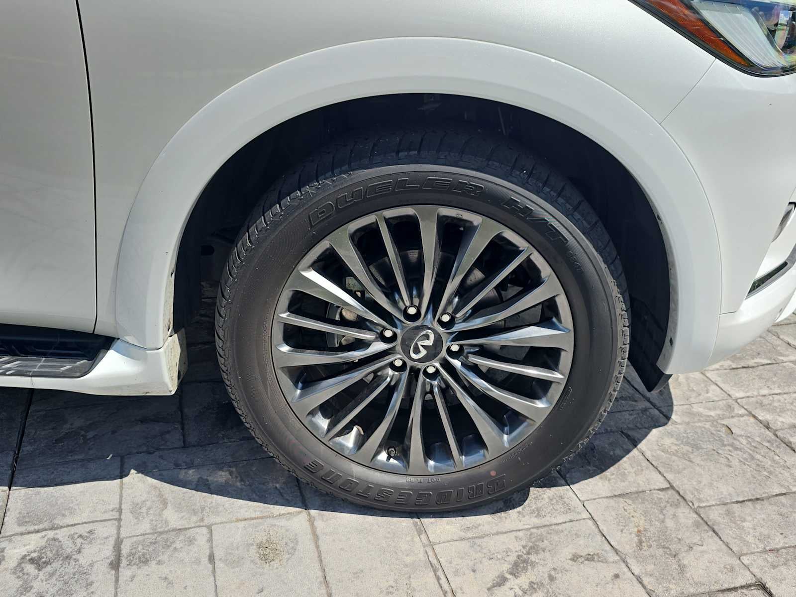 2024 INFINITI QX80 SENSORY