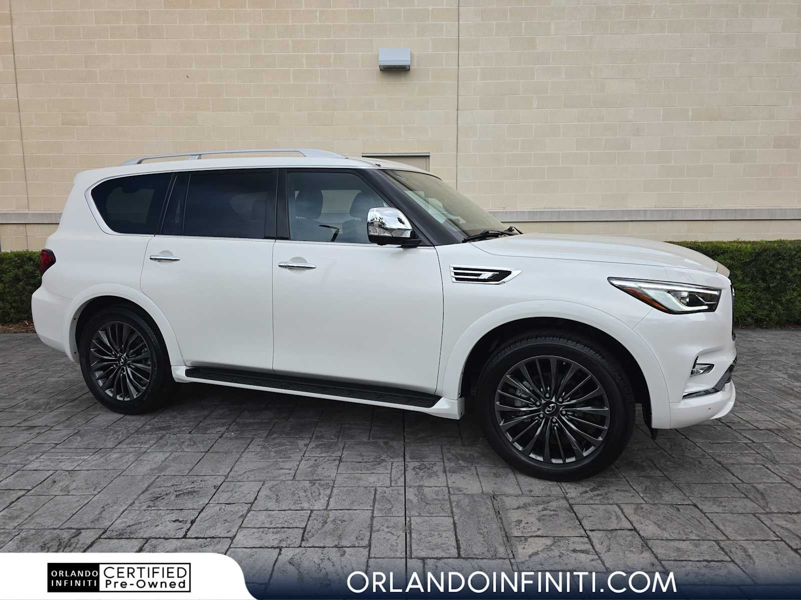 2024 INFINITI QX80 SENSORY