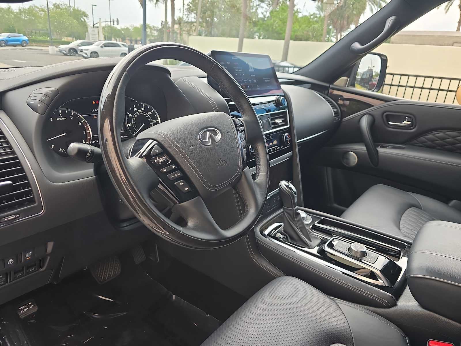 2024 INFINITI QX80 SENSORY