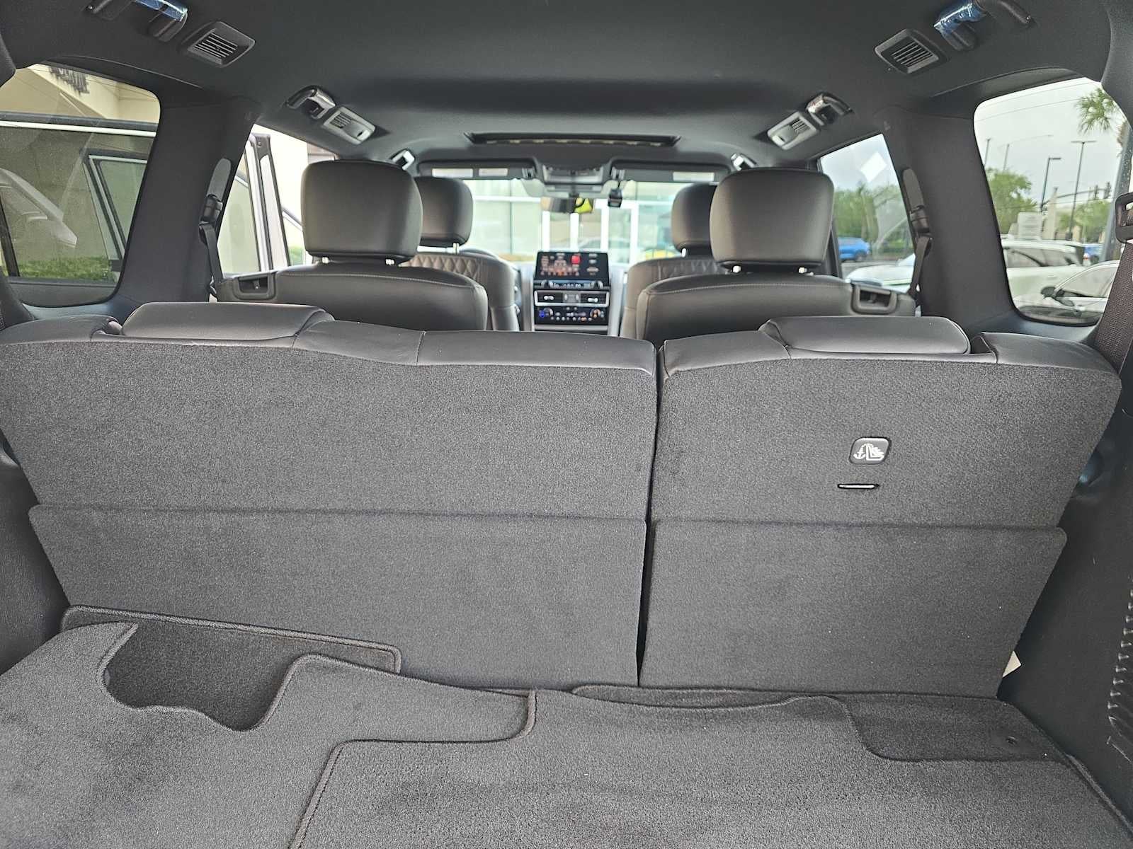 2024 INFINITI QX80 SENSORY