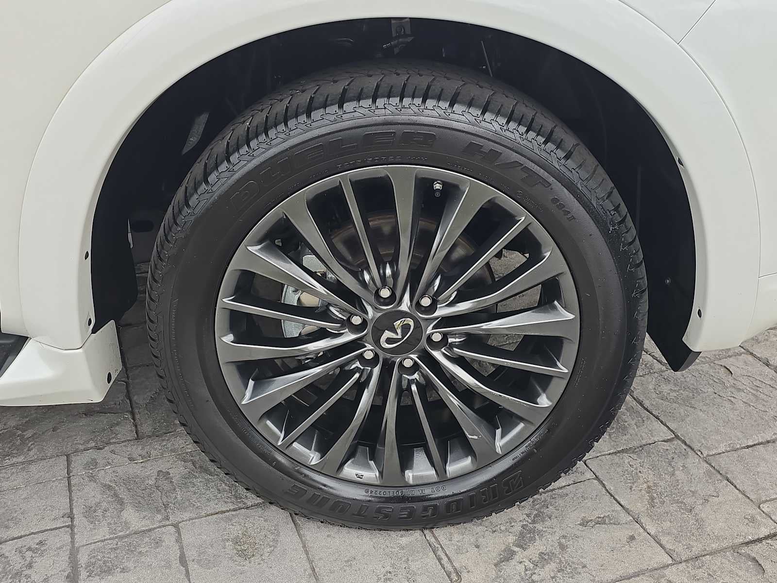 2024 INFINITI QX80 SENSORY
