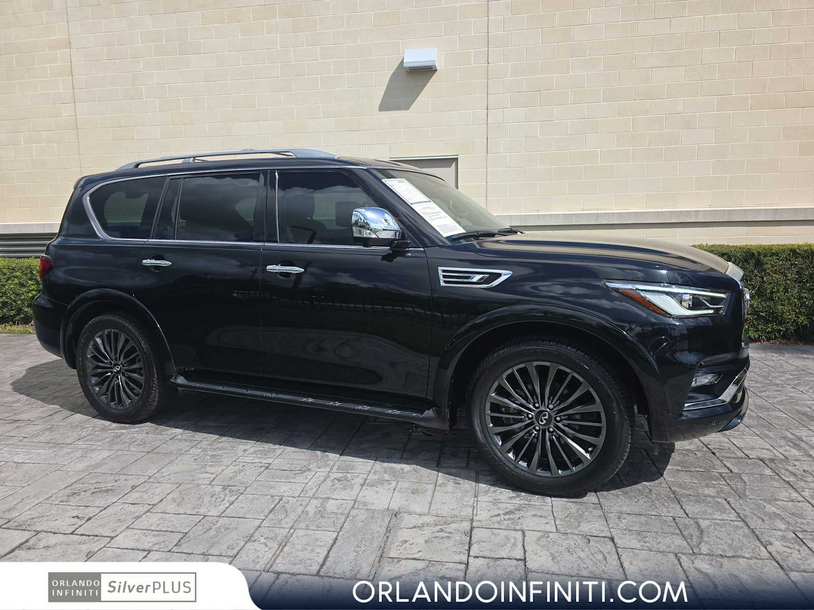 2023 INFINITI QX80 SENSORY