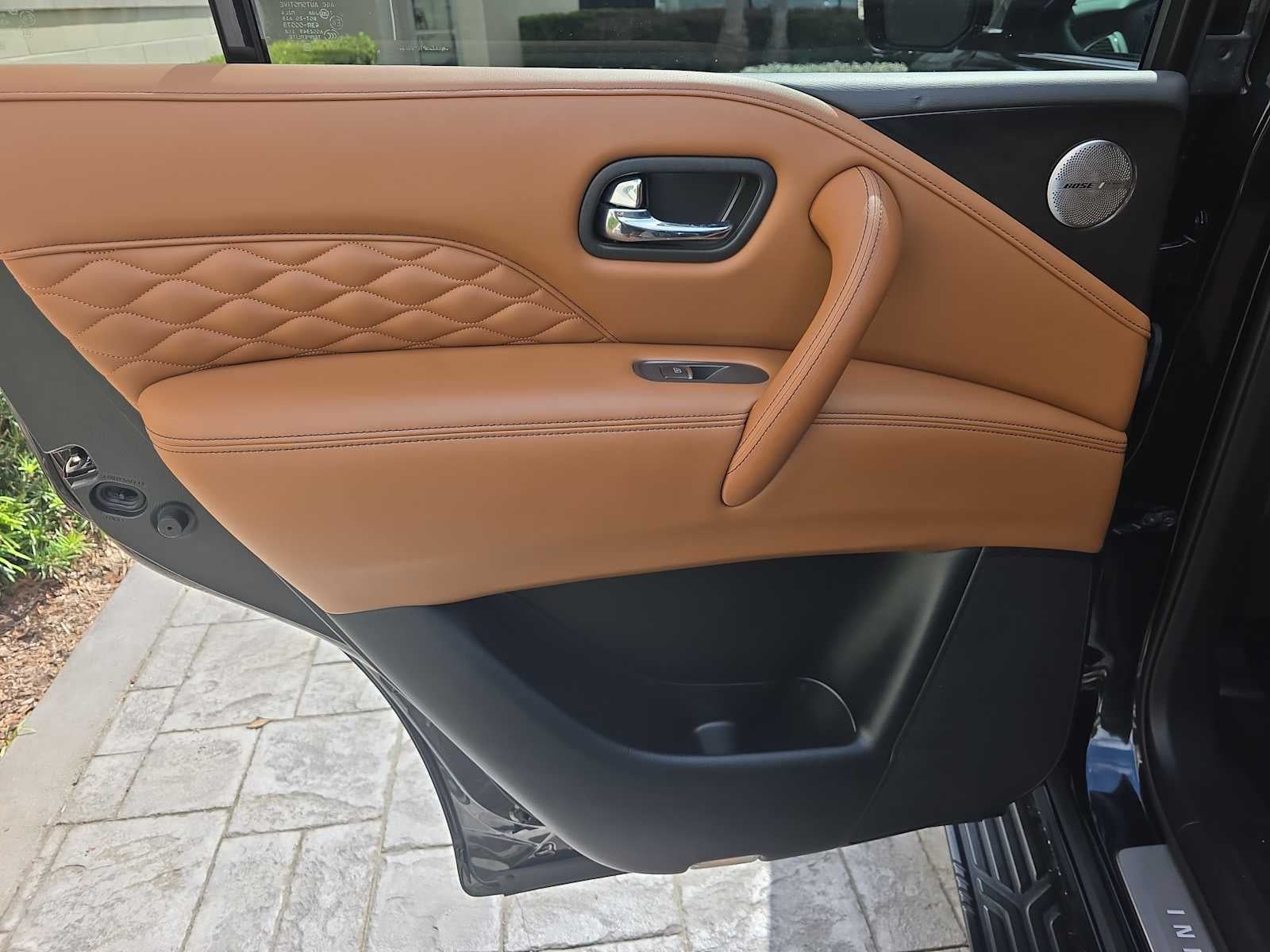 2023 INFINITI QX80 SENSORY