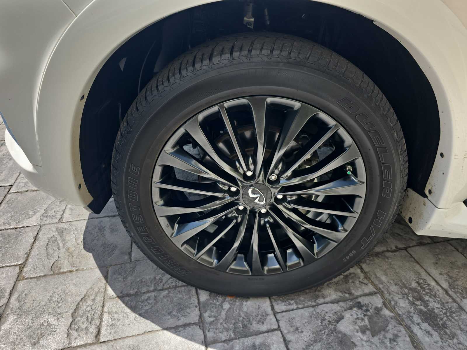 2023 INFINITI QX80 SENSORY