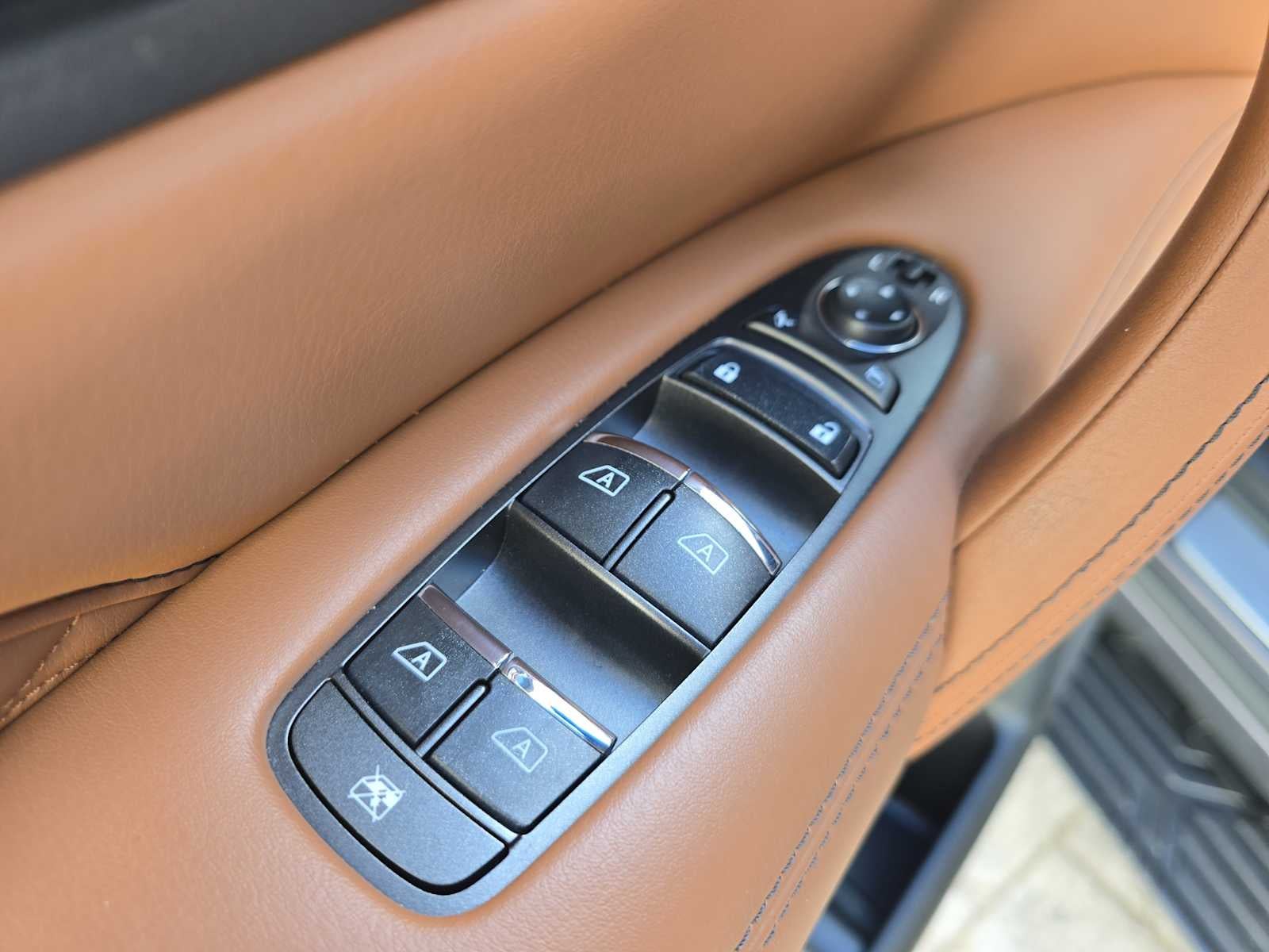 2022 INFINITI QX80 SENSORY