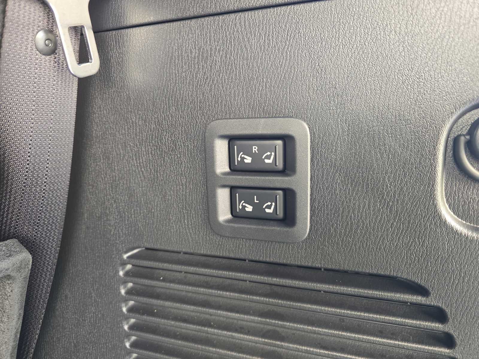 2022 INFINITI QX80 SENSORY