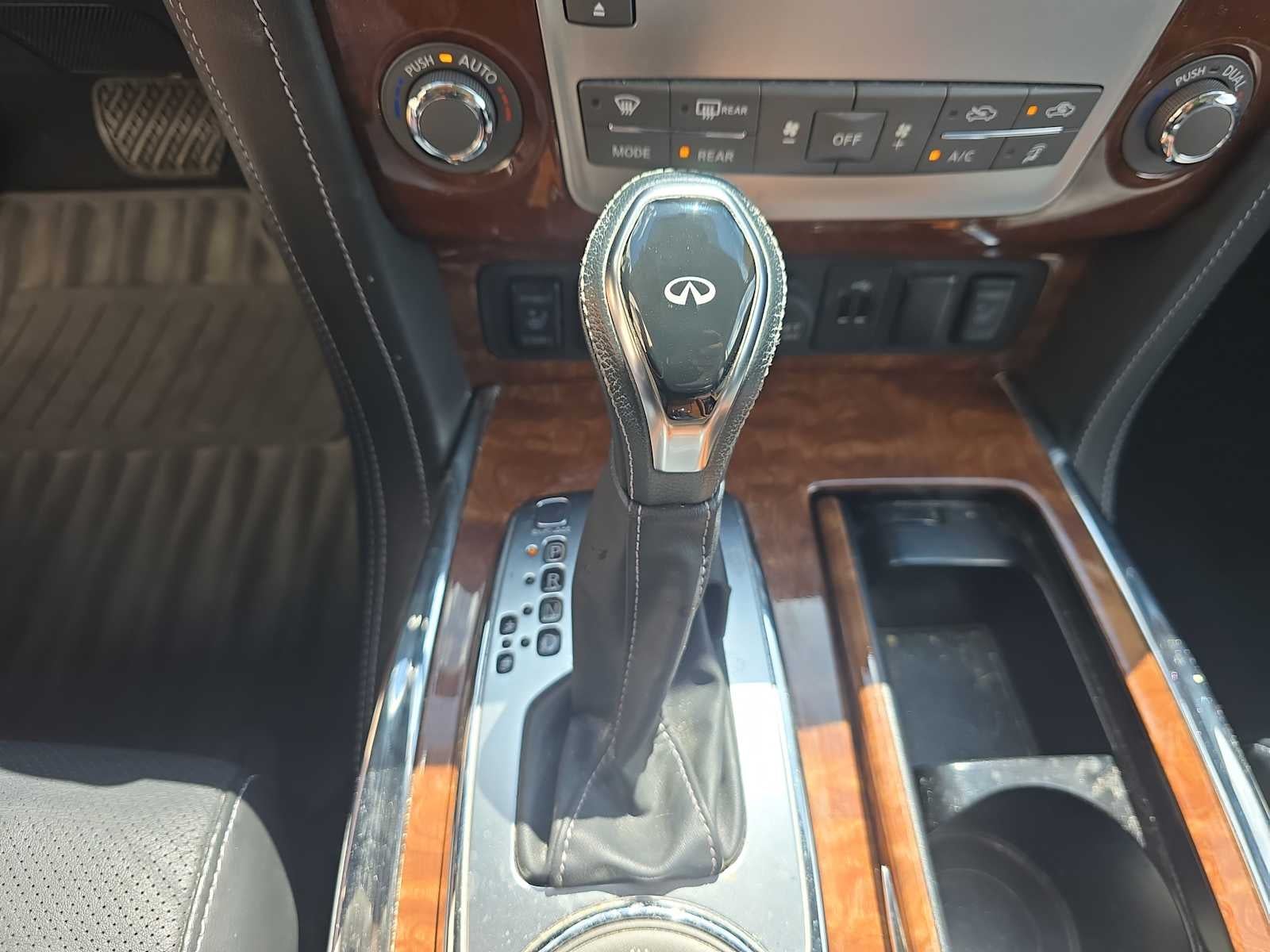 2019 INFINITI QX80 LUXE