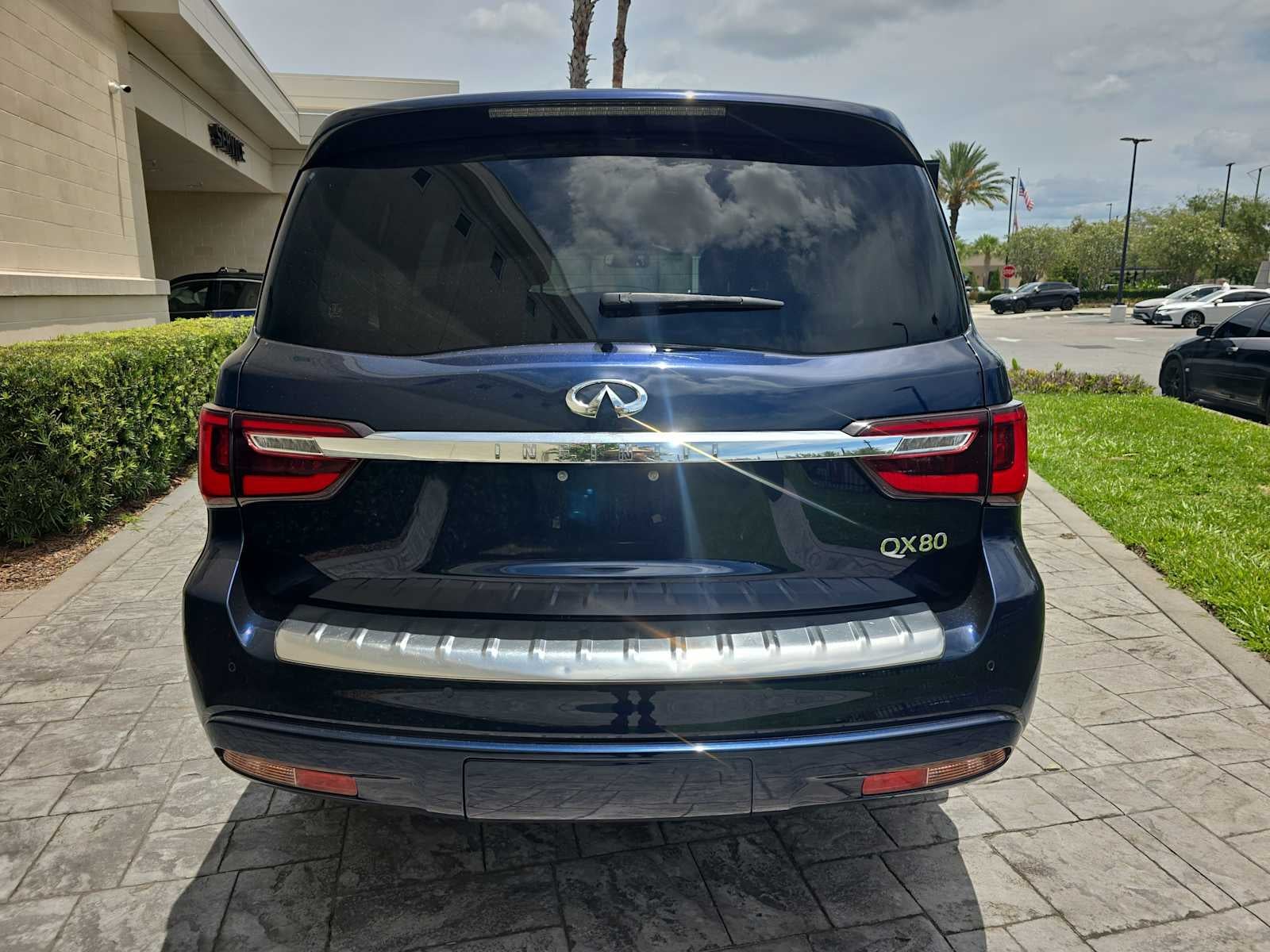 2019 INFINITI QX80 LUXE