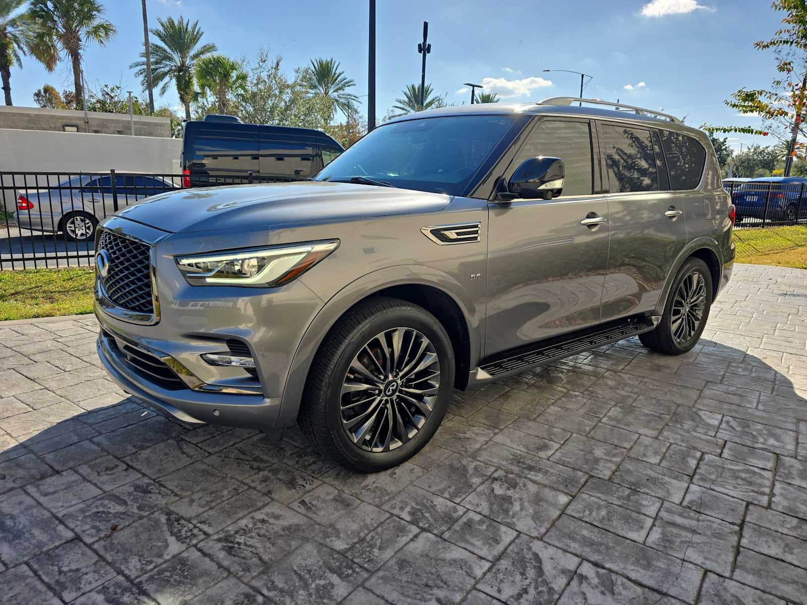2020 INFINITI QX80 LUXE