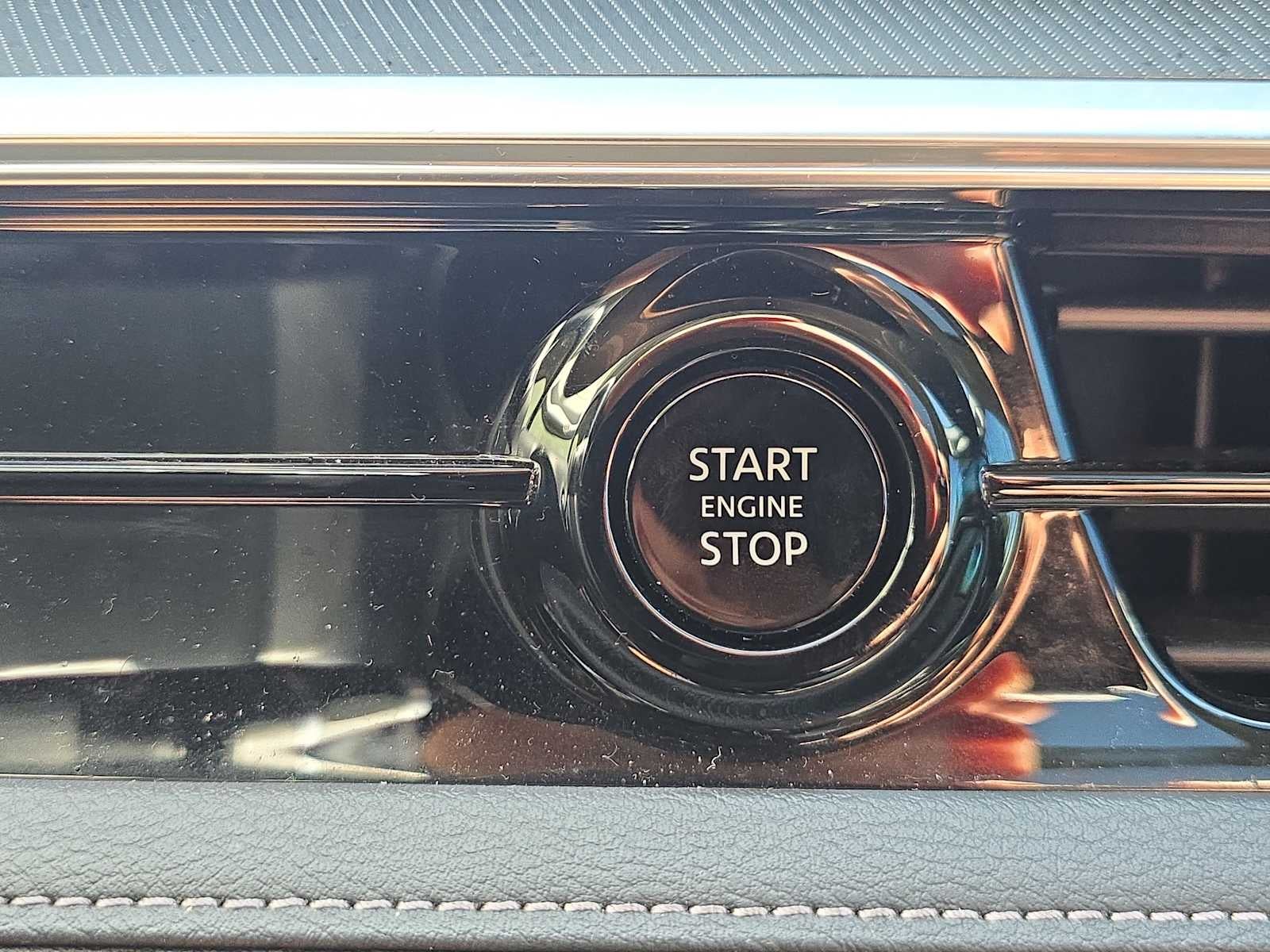 2025 INFINITI QX80 PURE