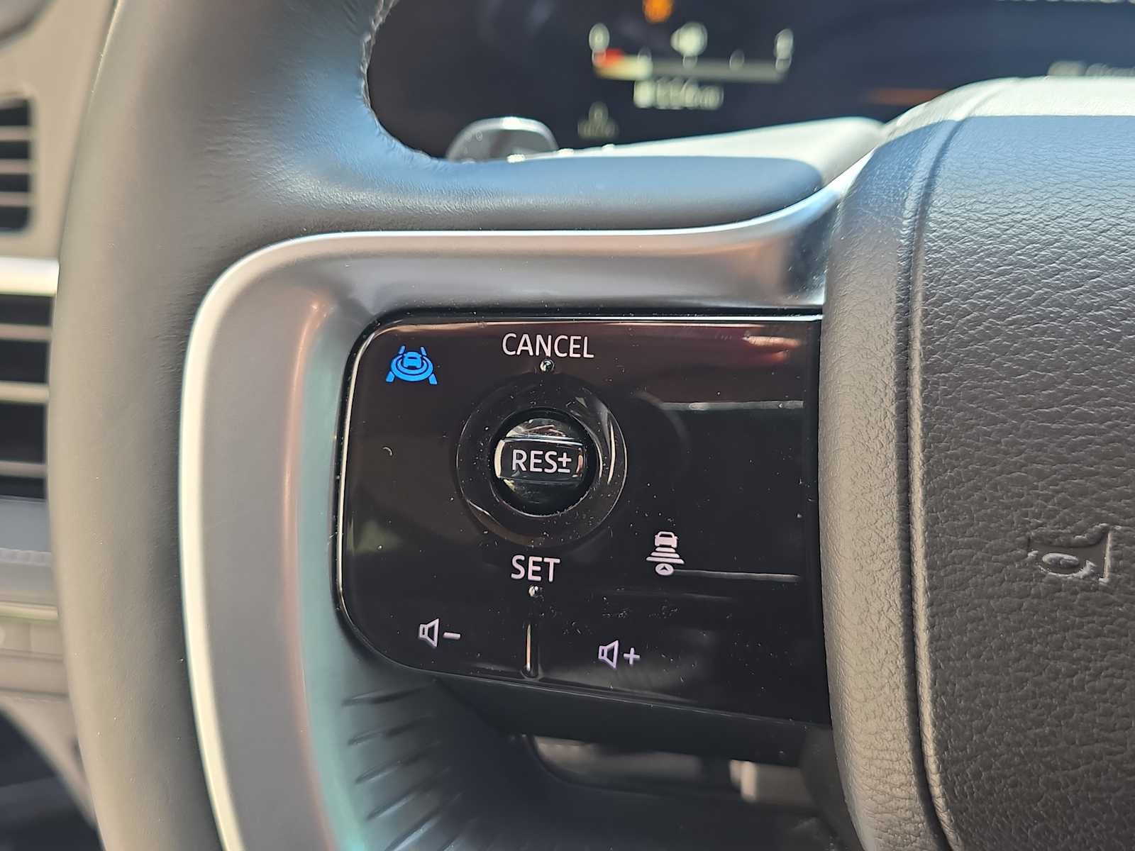 2025 INFINITI QX80 PURE