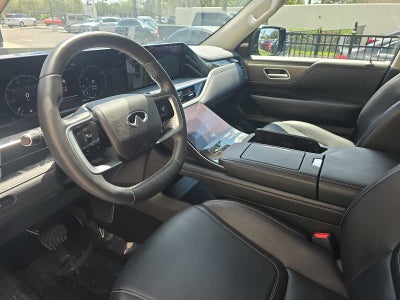 2025 INFINITI QX80 PURE