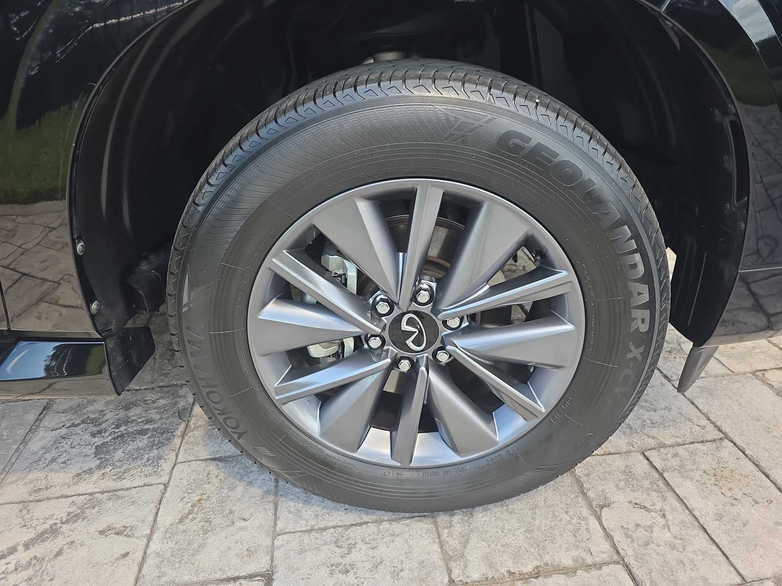 2025 INFINITI QX80 PURE