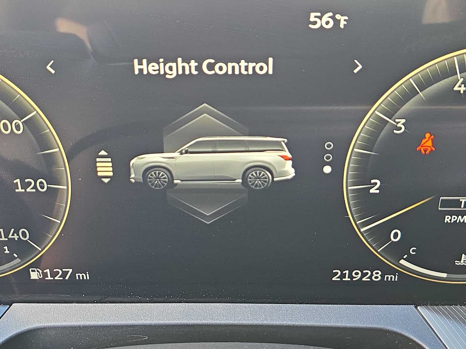 2025 INFINITI QX80 LUXE