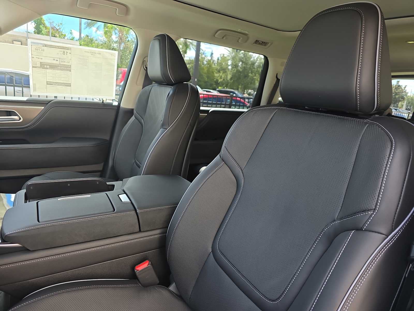 2026 INFINITI QX80 LUXE