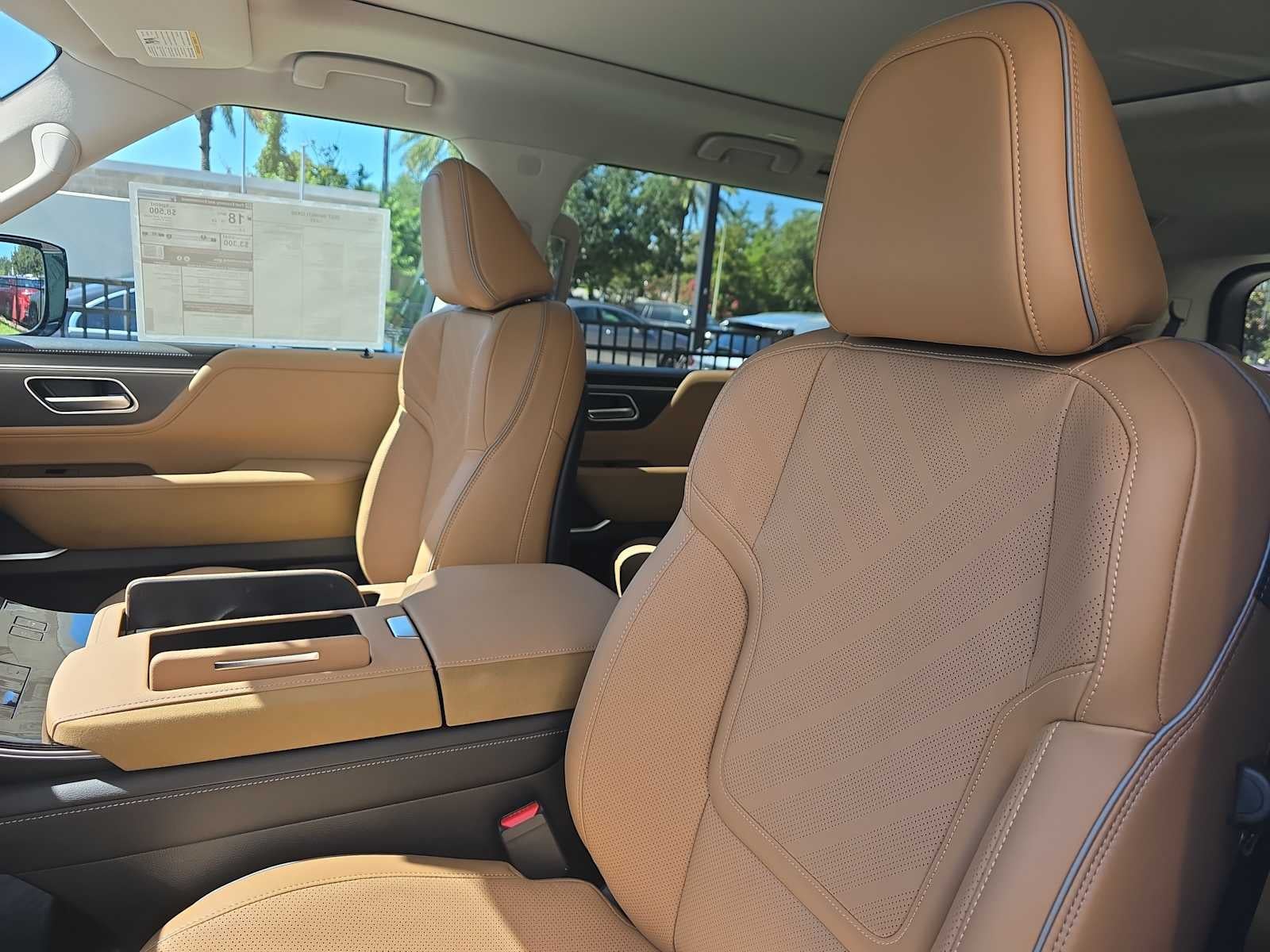 2027 INFINITI QX80 LUXE