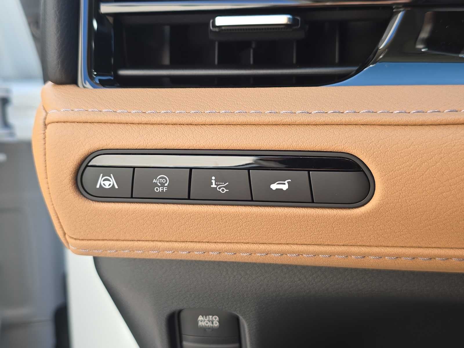 2027 INFINITI QX80 LUXE