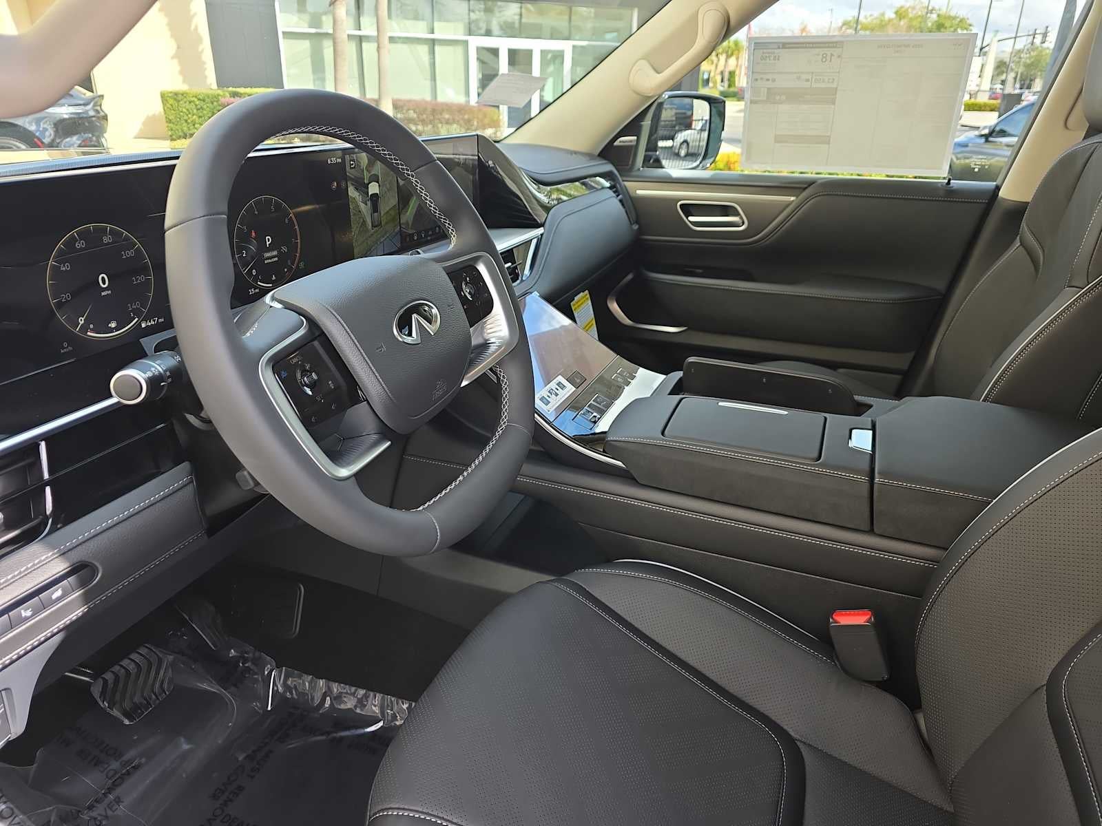 2026 INFINITI QX80 LUXE