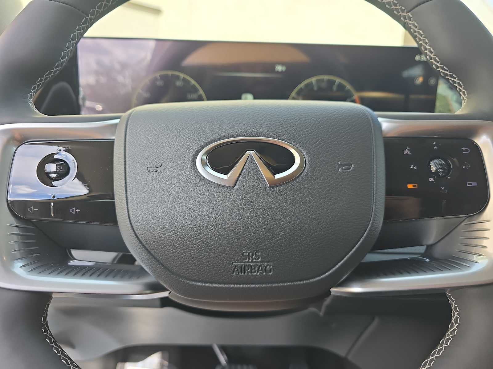 2026 INFINITI QX80 LUXE